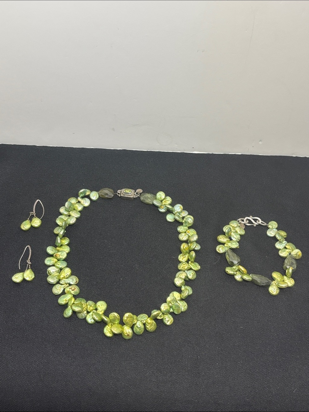 Rae Ann Creations 3-Piece Jewelry Set – Peridot Green Gemstone Cluster sterling